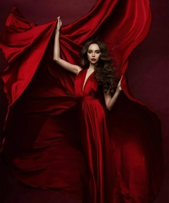 Проститутка Таиська